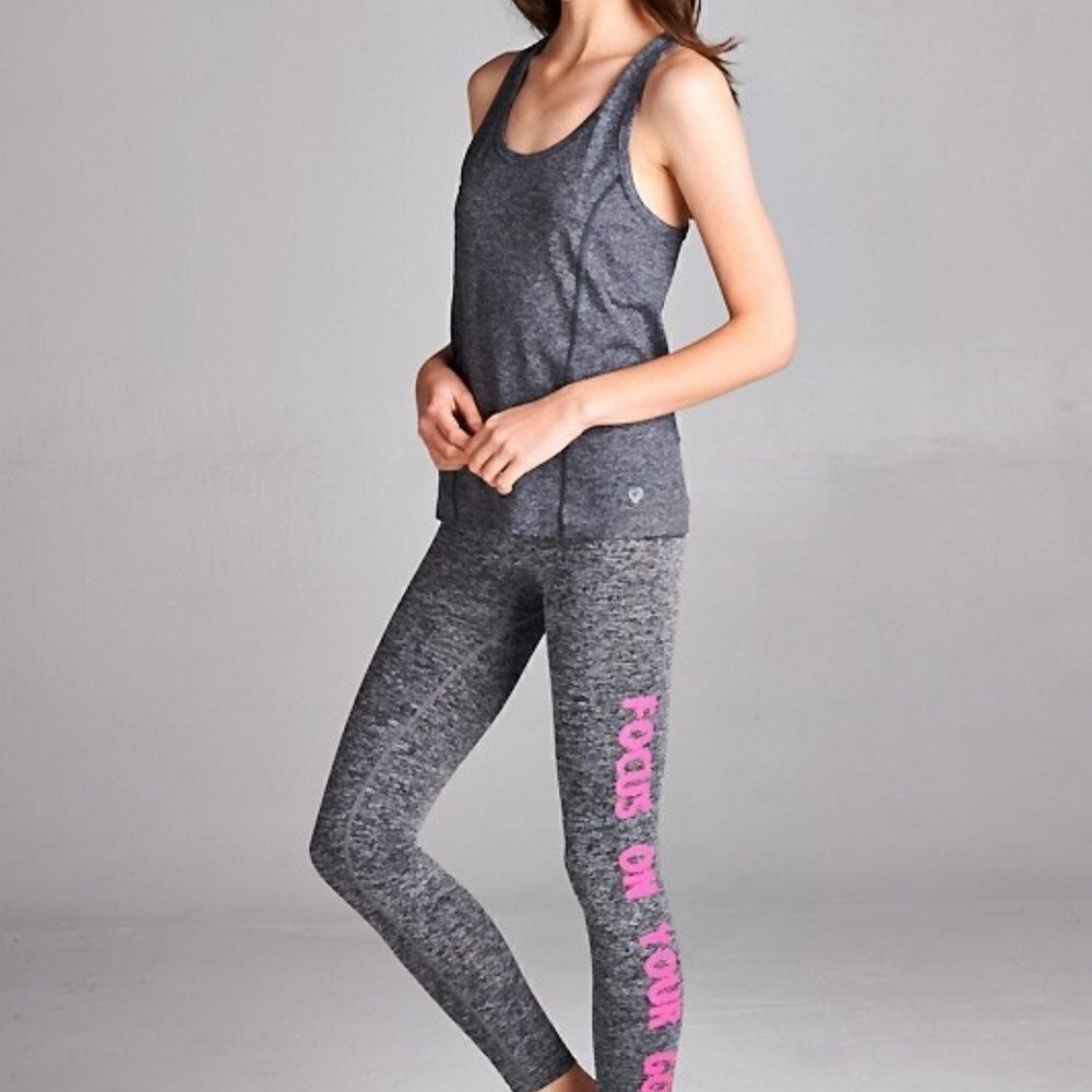 New Reflective line fitness sports too size small - Picture 2 of 8